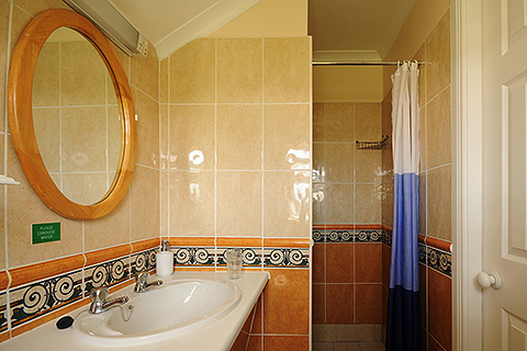Iveragh Heights, Cahersiveen. County Kerry | Ensuite Detail