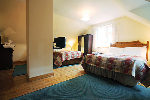 An Bruachan, Kenmare. County Kerry | Family Bedroom