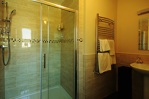 Riverside Villa, Kenmare. County Kerry | Ensuite