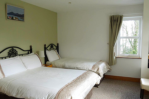 Watersedge, Kenmare. County Kerry | Family Bedroom