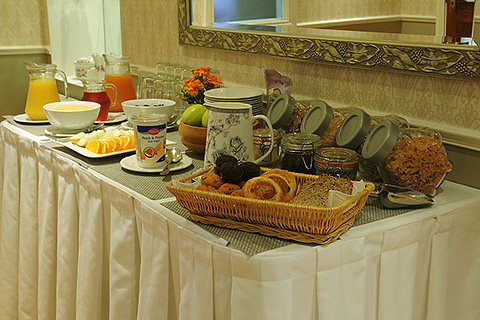 Kingfisher Lodge, Killarney. County Kerry | Breakfast Buffet Table
