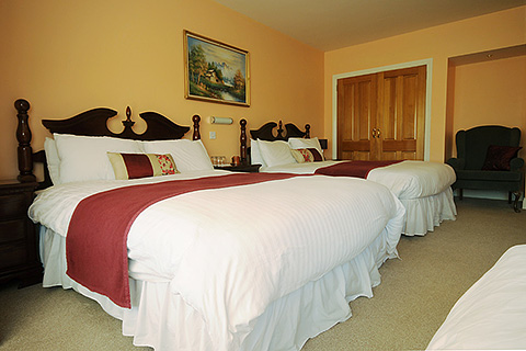 Coomassig View, Sneem. County Kerry | Family Bedroom