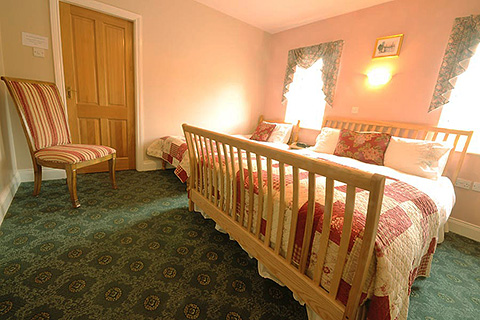 Coomassig View, Sneem. County Kerry | Family Bedroom