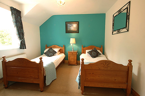 Sneem River Lodge, Sneem. County Kerry | Twin Bedrooom