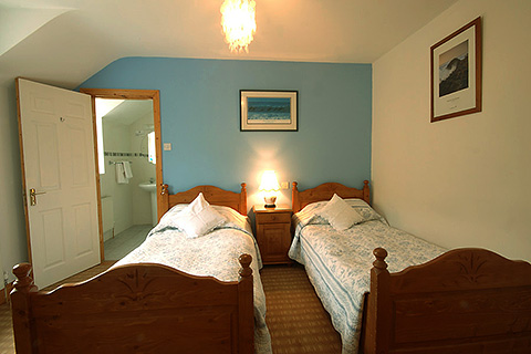 Sneem River Lodge, Sneem. County Kerry | Twin Bedroom